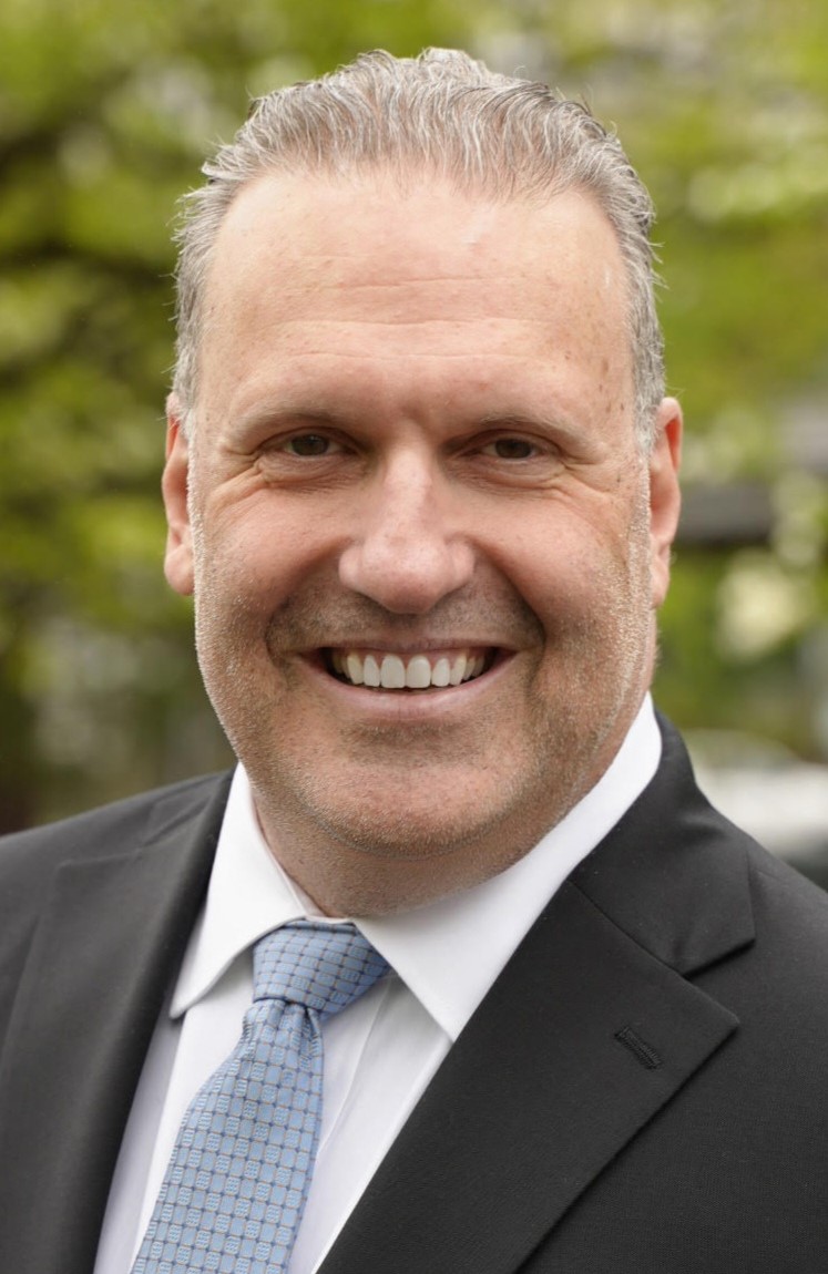 A headshot of Councilman Jonathan Reiss